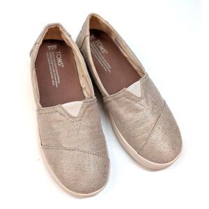 TOMS Avalon Metallic Gold Slip-On, size 6.5